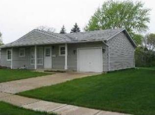 1057 Carpenter Ct, Elk Grove Village, IL 60007