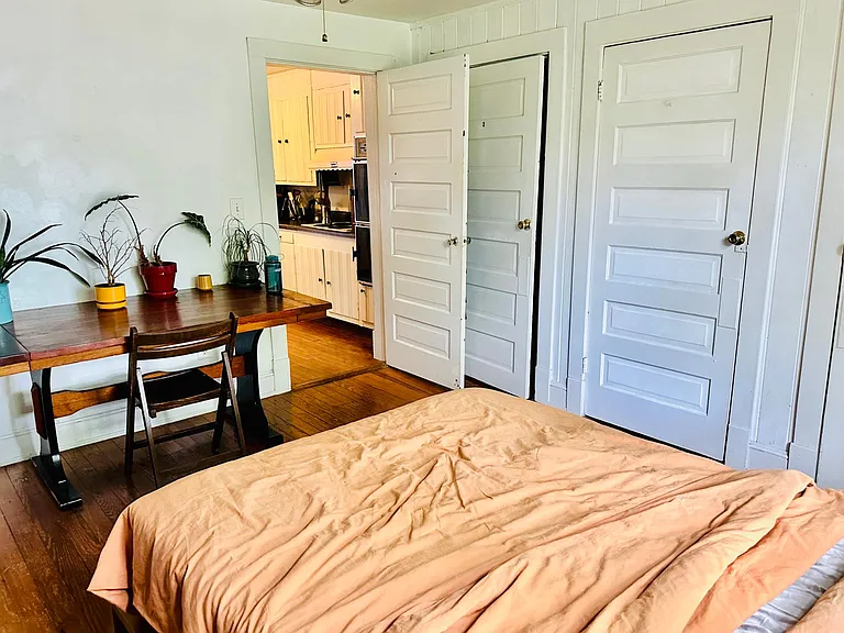 707 Woodland Ave SE #C — Photo 8