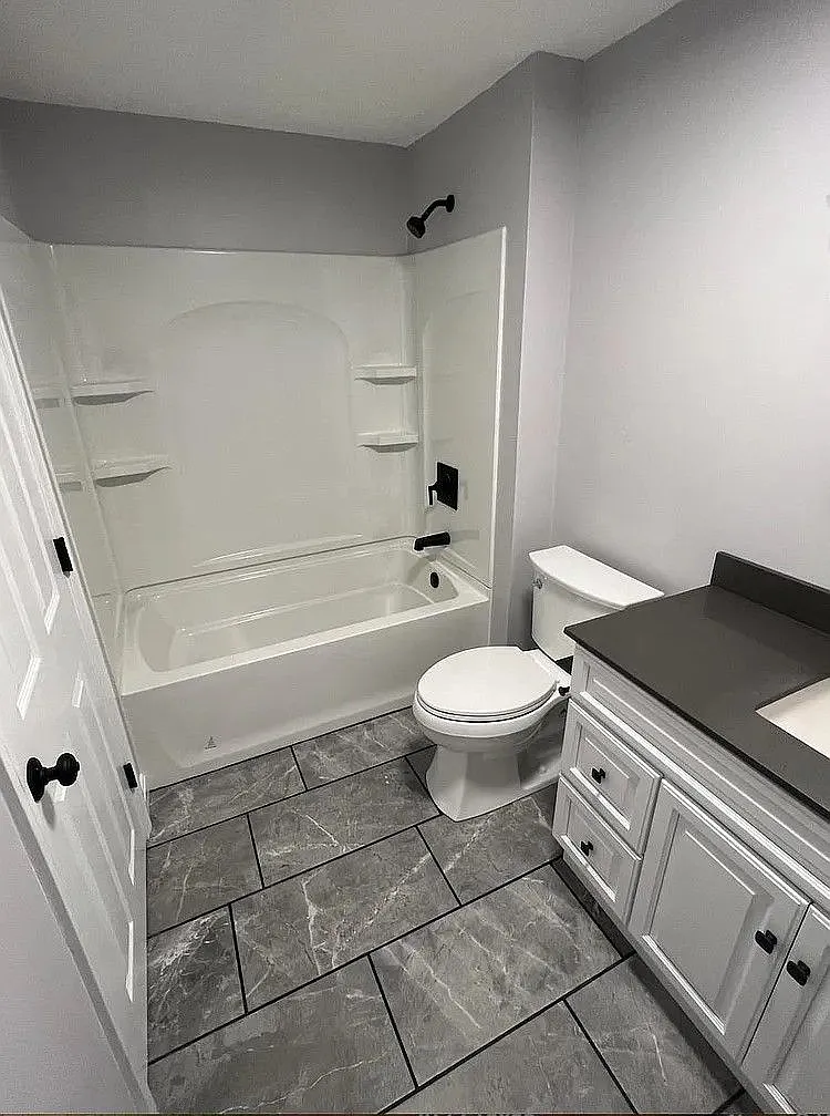 2 bed, 1.0 bath, 1100 sqft, $1,875 — Photo 2