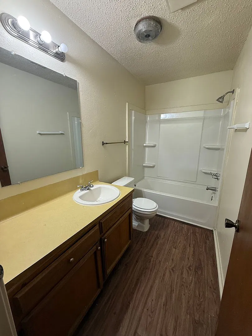 G 1408 Jade Ave — Photo 4