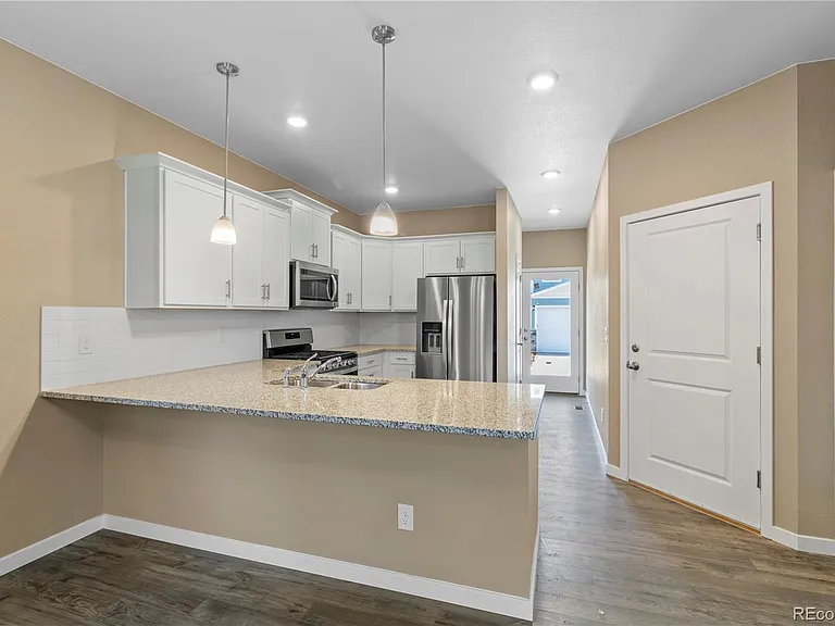 827 N Quatar St — Photo 7