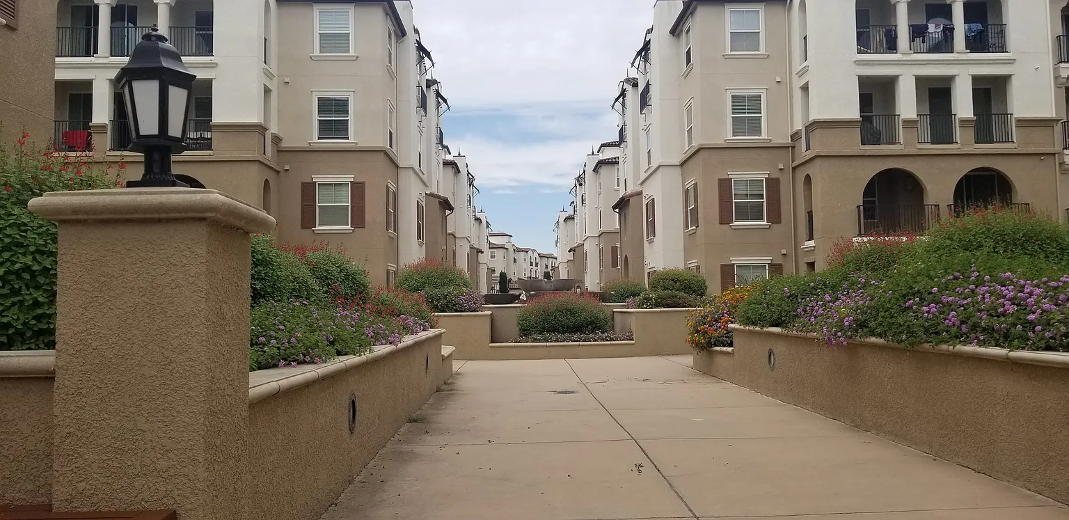 3240 Maguire Way APT 126 photo 1