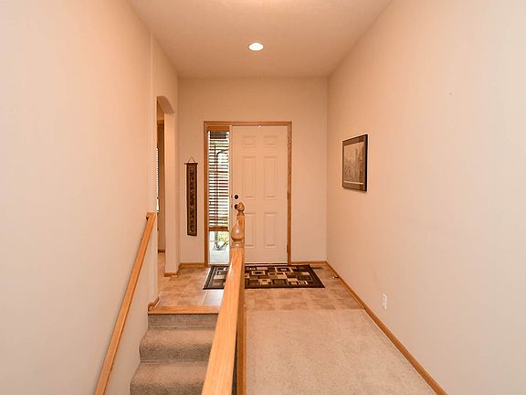 3rd image of 18208 Dewey Ave