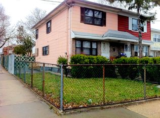 4721 Colden St, Flushing, NY 11355