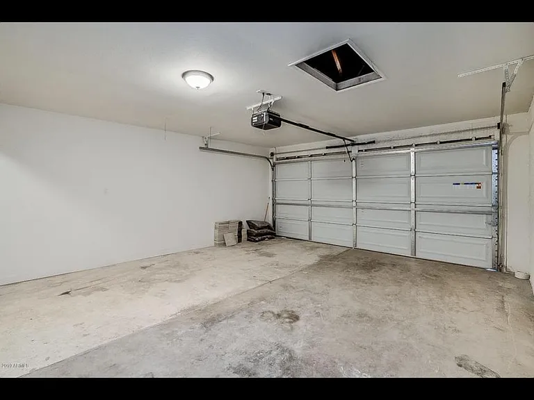 1045 E Carson Dr — Photo 25