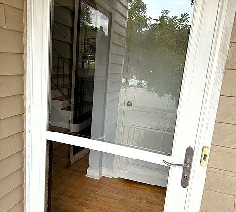2nd image of 120 W Crawford St