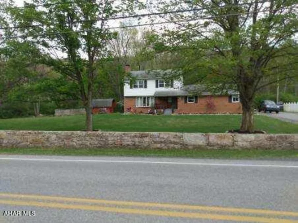 1118 Bedford St, Claysburg, PA 16625