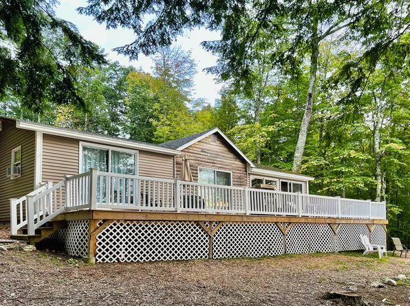 58 Roberts Road, Nobleboro, ME 04555