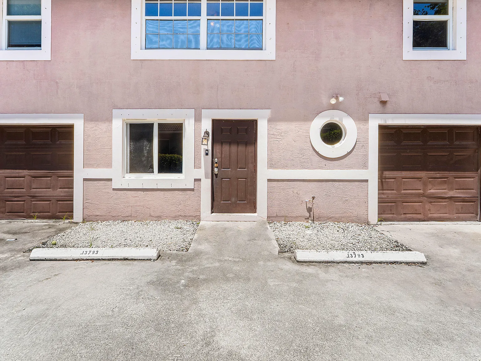 3 bed, 2.5 bath, 1830 sqft, $2,700 — Photo 3