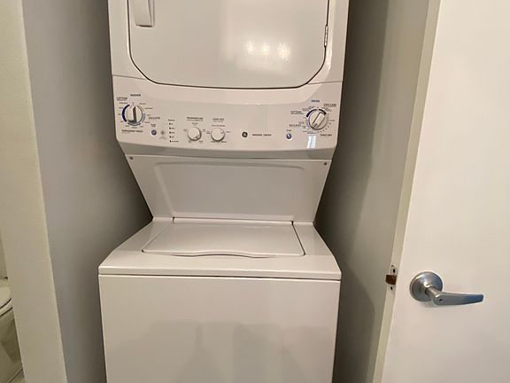 2nd image of 1601 Big Tree Rd APT 905