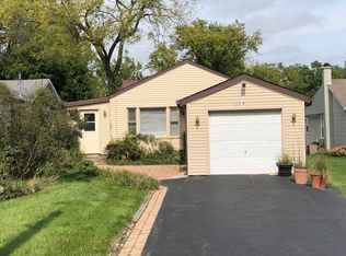 21304 W Ridge Rd, Lake Zurich, IL 60047