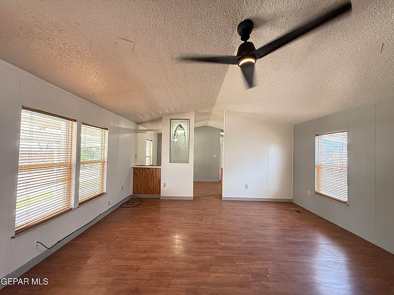 5941 Sixta Dr — Photo 14