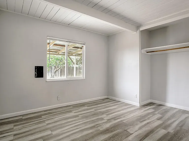 27 Carnegie Dr — Photo 22