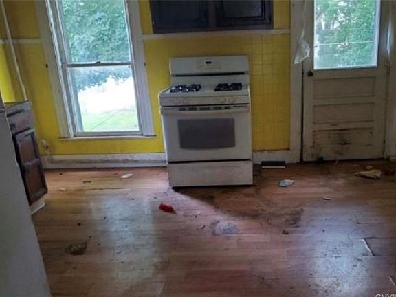 3rd image of 501 Spaulding St