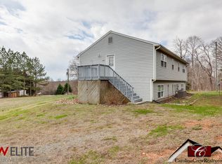 1701 Falcon Rd, East Bend, NC 27018