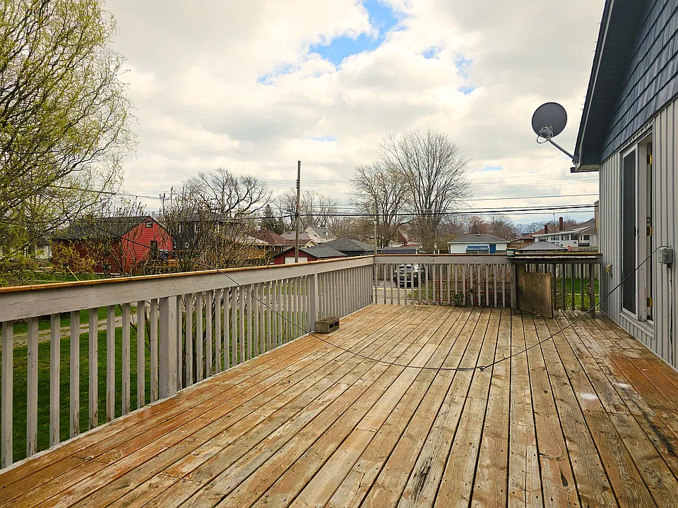 105 Linwood Ave