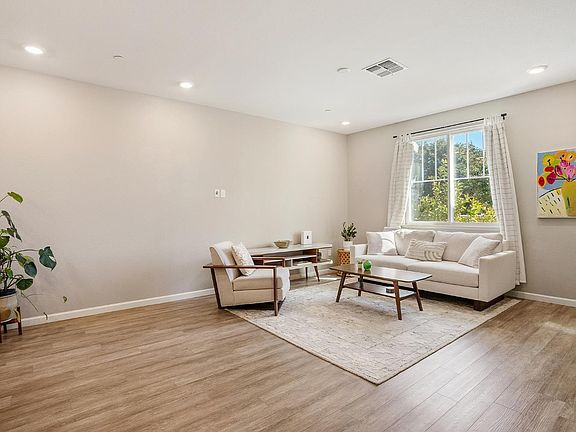 2nd image of 12 Lesina Way