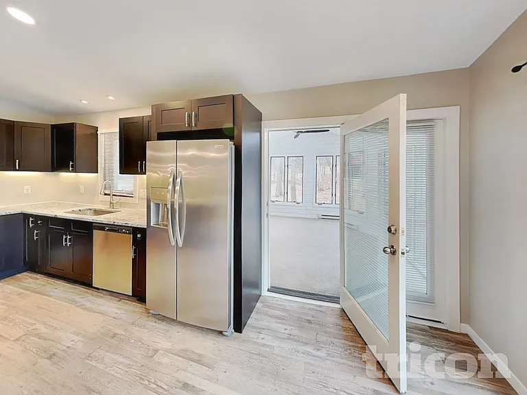14150 Rolling Oaks Cir NE — Photo 4