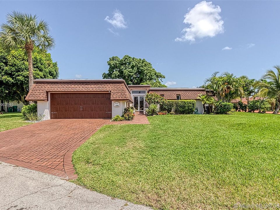 1st image of 6301 Ironwood Cir