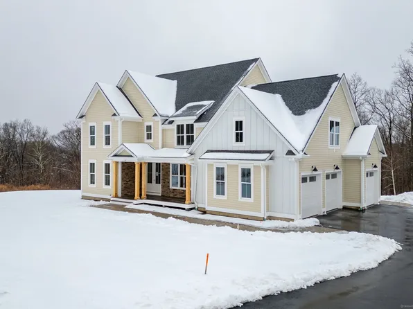 52 Weatherstone, Avon, CT 06001