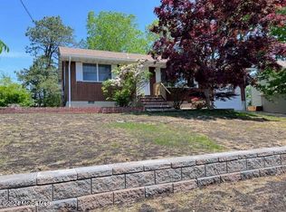 1178 Canal Ave, Manahawkin, NJ 08050