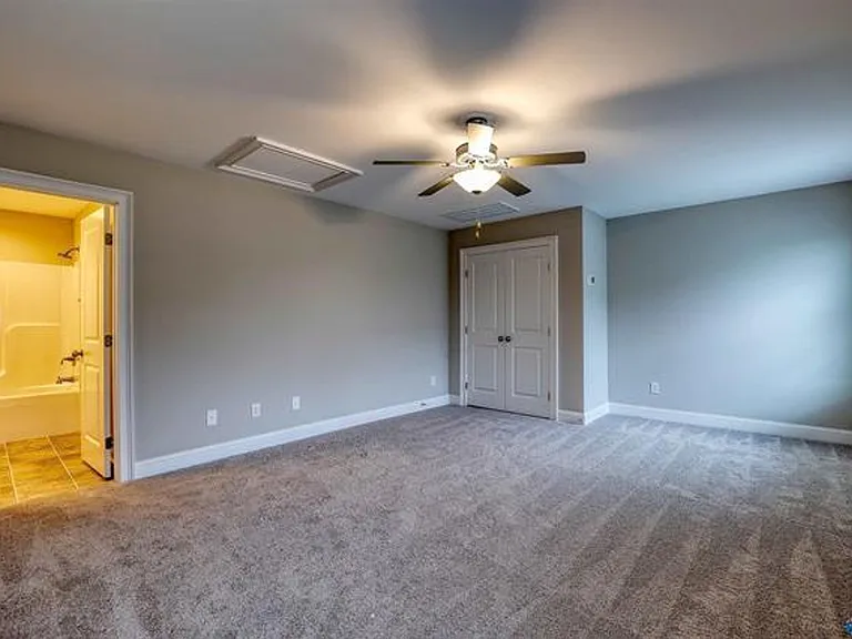 15607 Ironcrest Dr — Photo 14