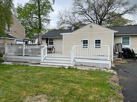 4th image of 289 Burnham Rd