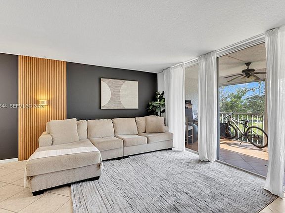 4th image of 4550 NE 18th Ave #206