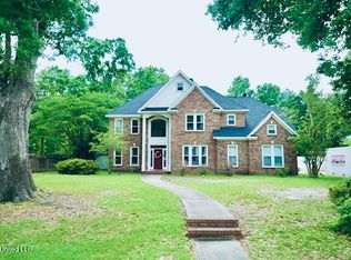 3600 Dijon Ave, Ocean Springs, MS 39564