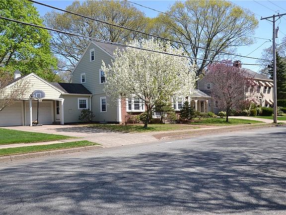 2nd image of 42 Alexander McGregor Rd