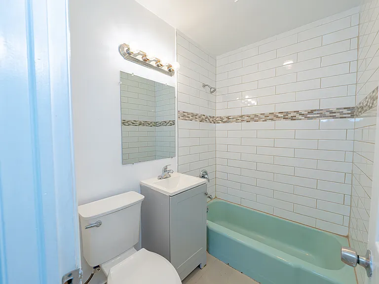 Interior_938NorthernDr_LP_23_11142025