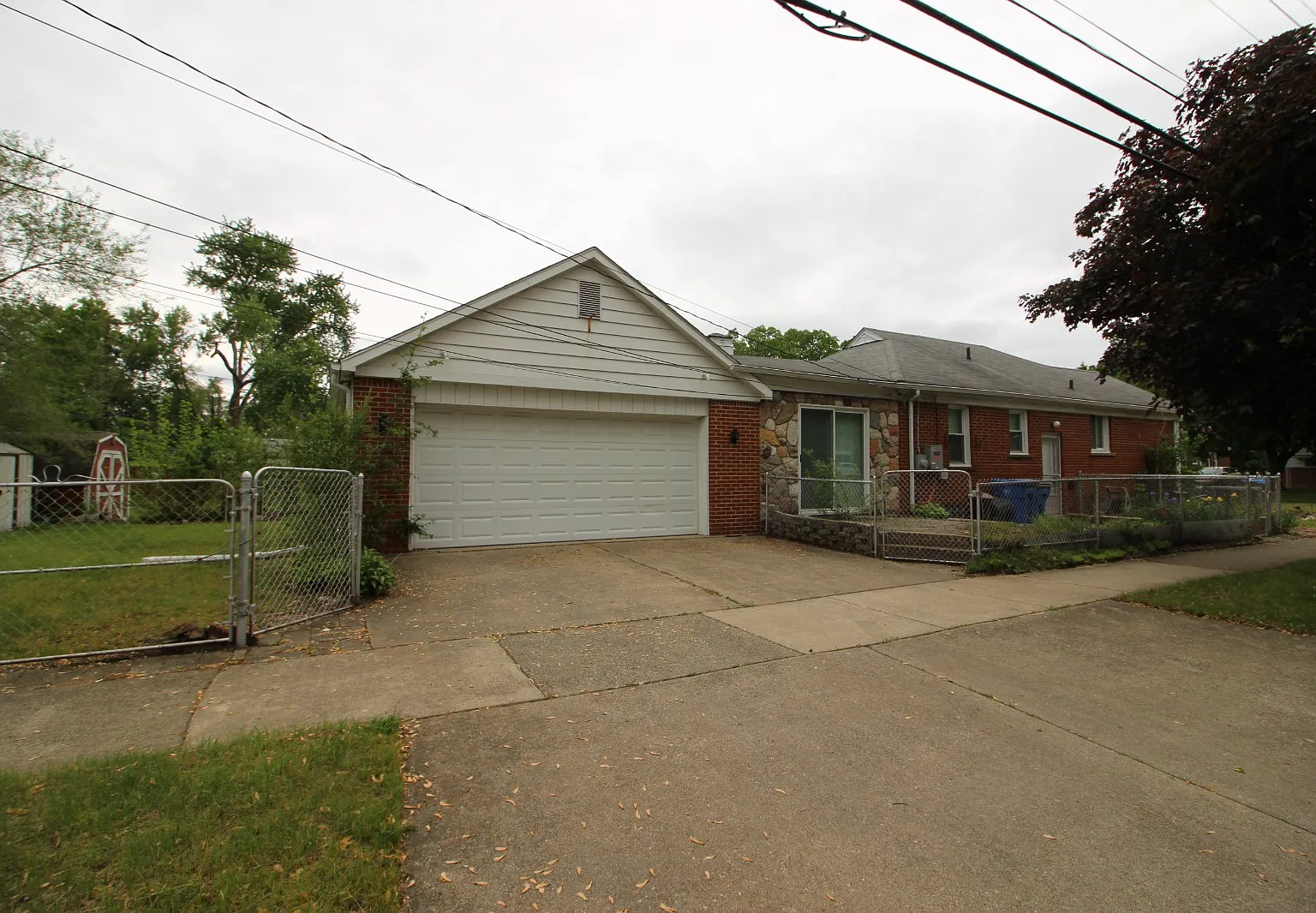 3 bed, 1273 sqft, $1,800 — Photo 3