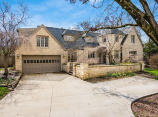 2029 Cambridge Blvd, Upper Arlington, OH 43221
