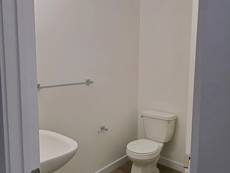 63 Fenwyck Blvd — Photo 28