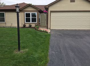 1830 Shetland Rd, Naperville, IL 60565