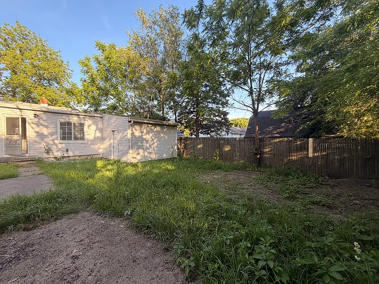 142 Van Buren Ave — Photo 27