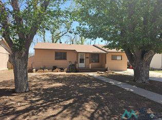 1012 Pinon Ln, Carlsbad, NM 88220