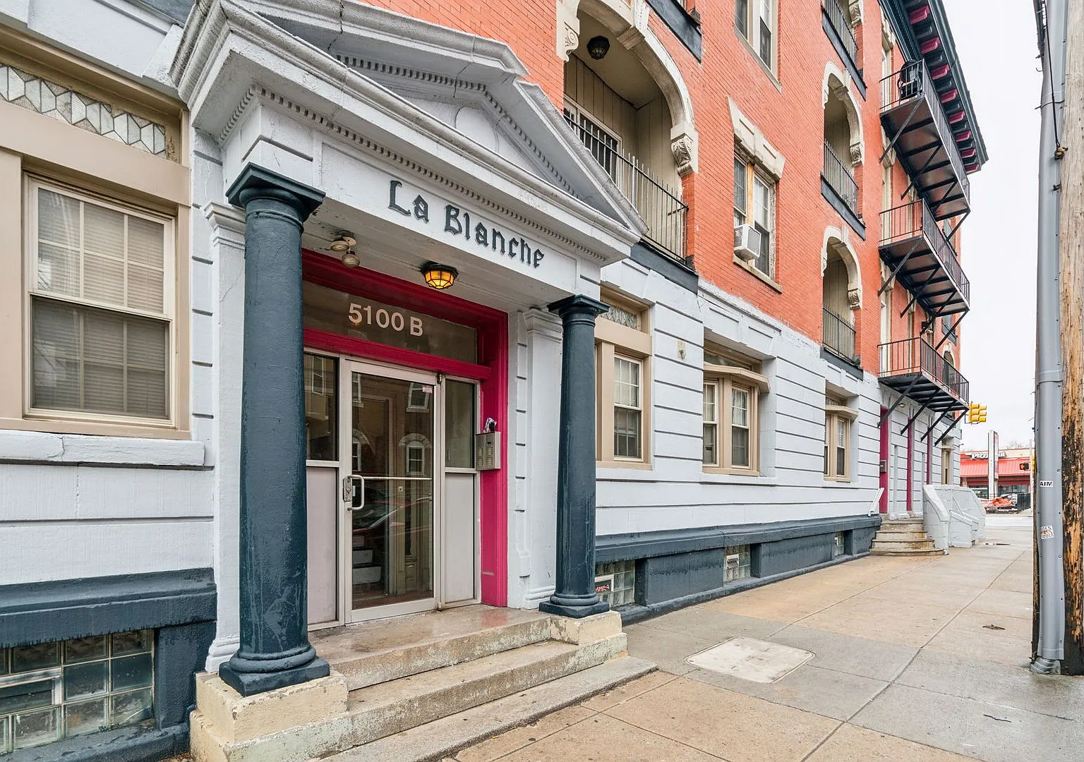 1 bed, $990 — Photo 4