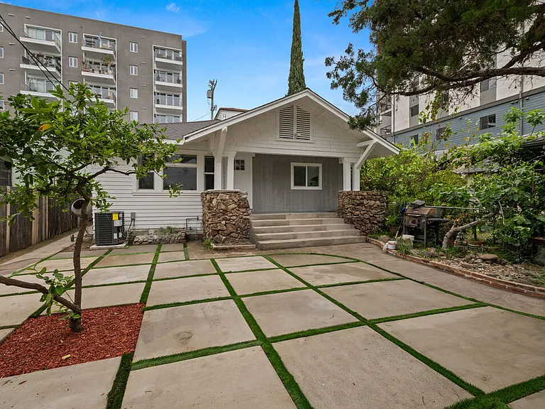 5729 Carlton Way #3/4 — Photo 18