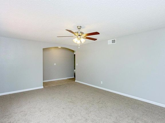 4th image of 2705 Westgate Dr