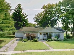 307 W Callie St, Sesser, IL 62884
