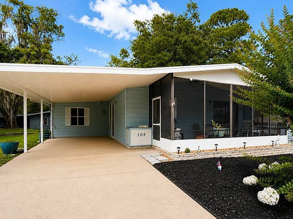 3rd image of 104 Live Oak Dr #238