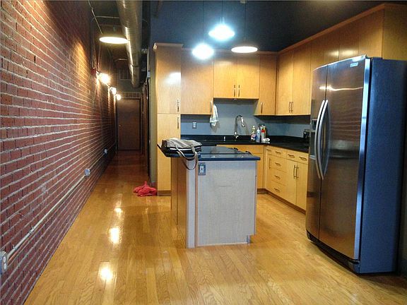 5th image of 1312 Washington Ave APT 4A