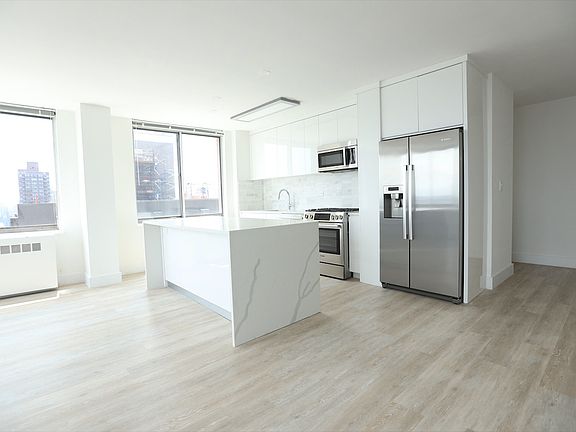 3rd image of 1735 York Ave APT 36C