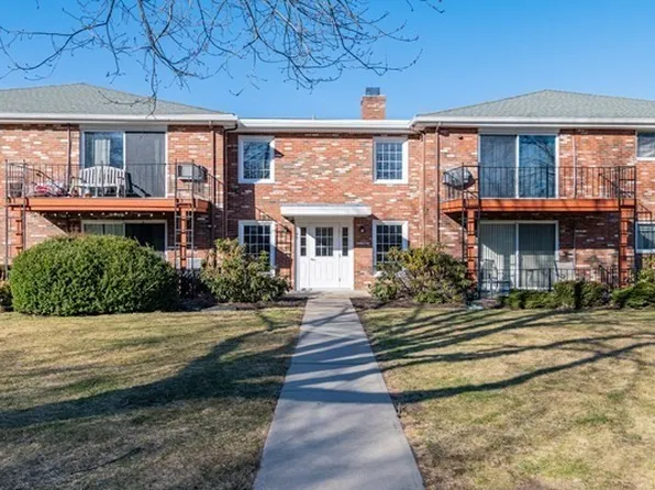 96 Fountain Ln APT 7, Weymouth, MA 02190