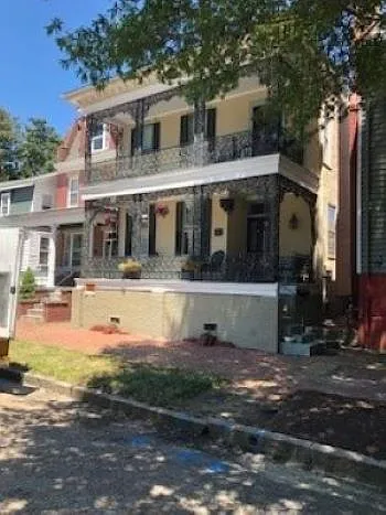 323 Court St — Photo 12