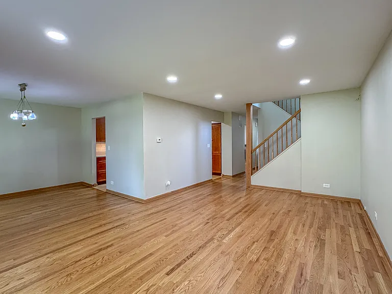 416 Swallow Ln — Photo 6