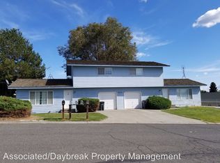 501 Danjou St #B, Zillah, WA 98953
