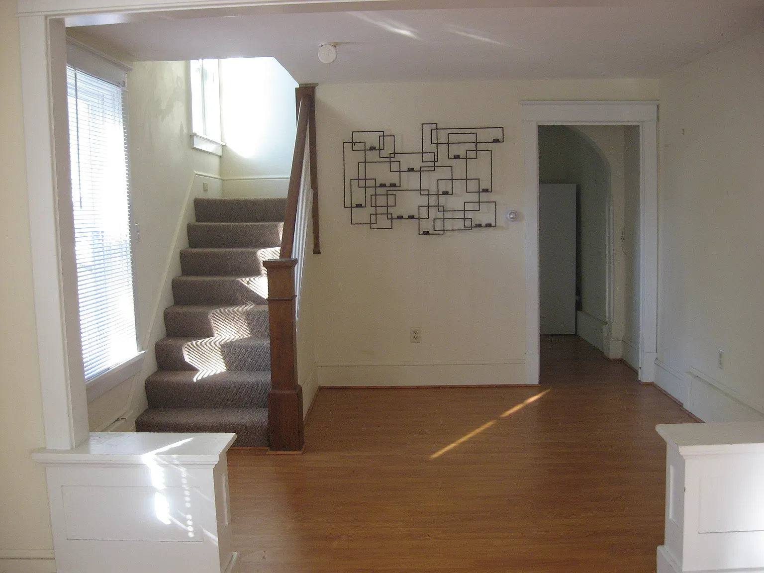 2 bed, 1.5 bath, 1143 sqft, $1,300 — Photo 3