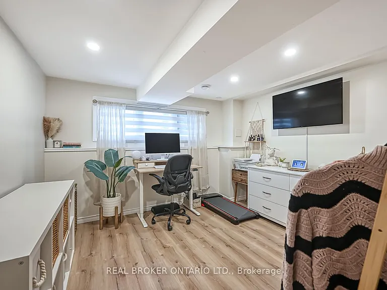 840 Macodrum Dr #LOWER — Photo 16